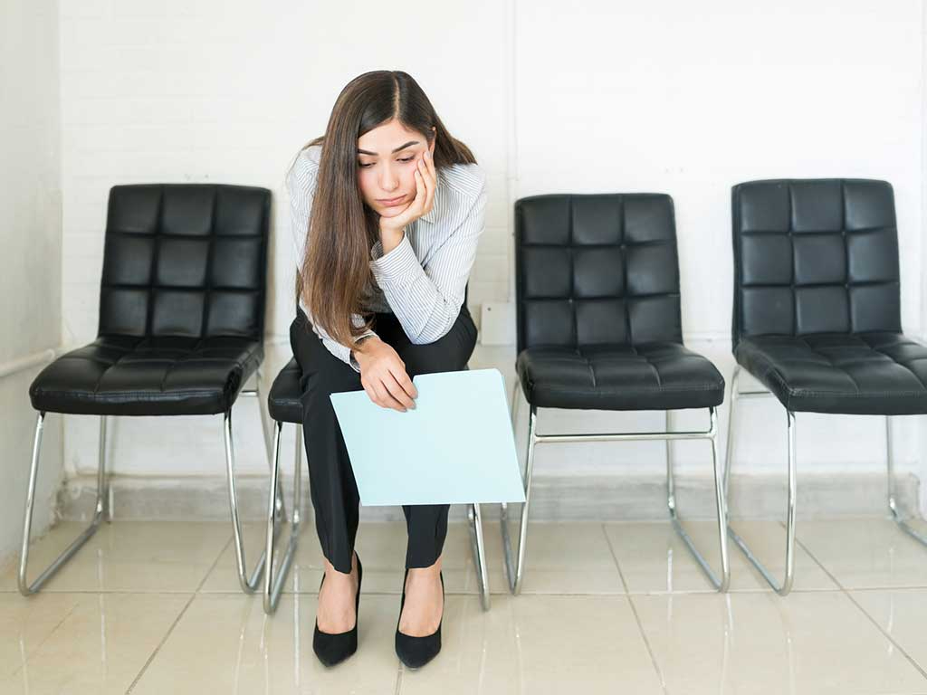Joven se queja de llevar más de 4 años buscando empleo en España