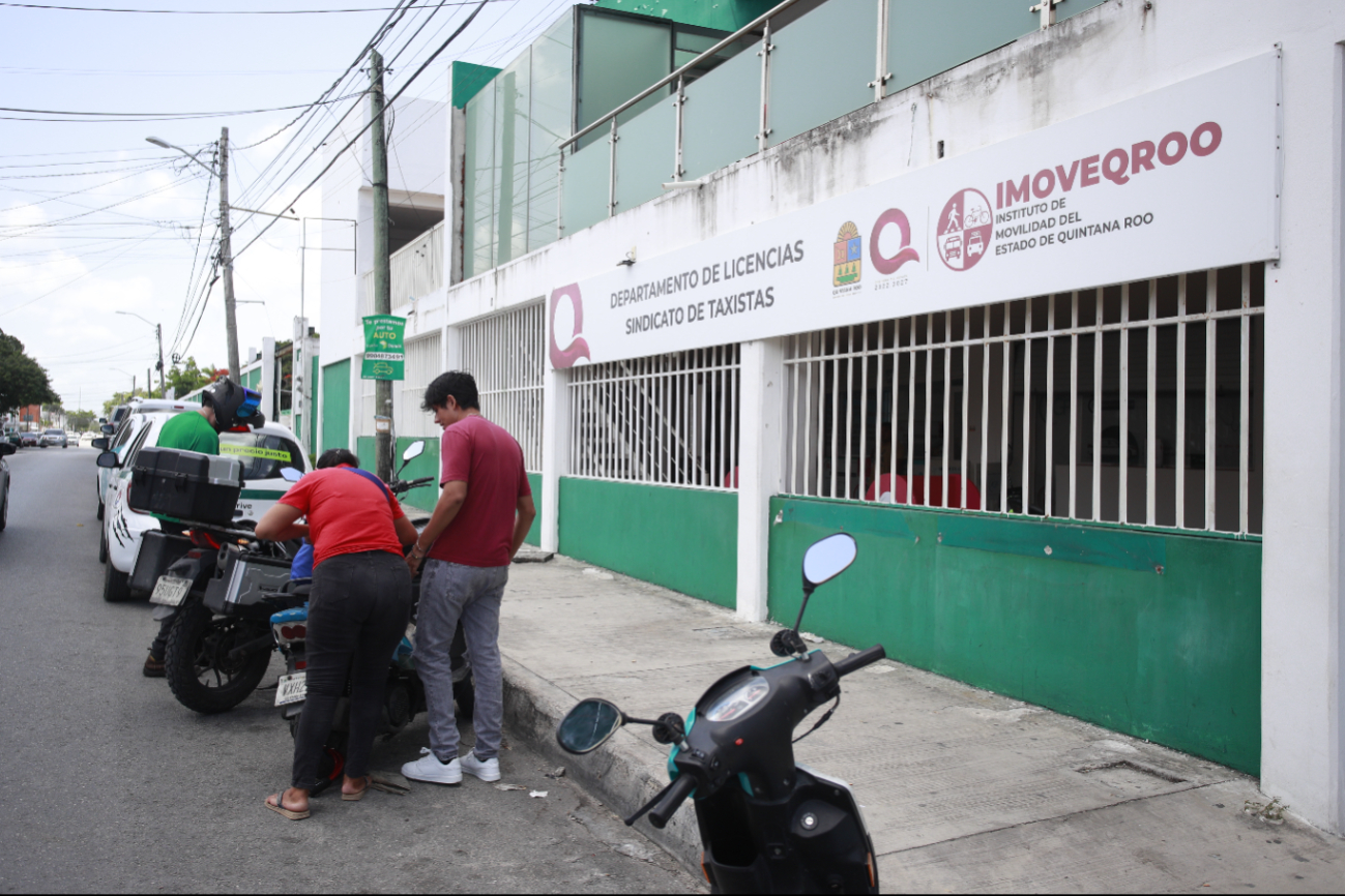 La función original del organismo se fue deformando a tal grado, que ahora están más preocupados por expedir las licencias, La función original del organismo se fue deformando a tal grado, que ahora están más preocupados por expedir las licencias,