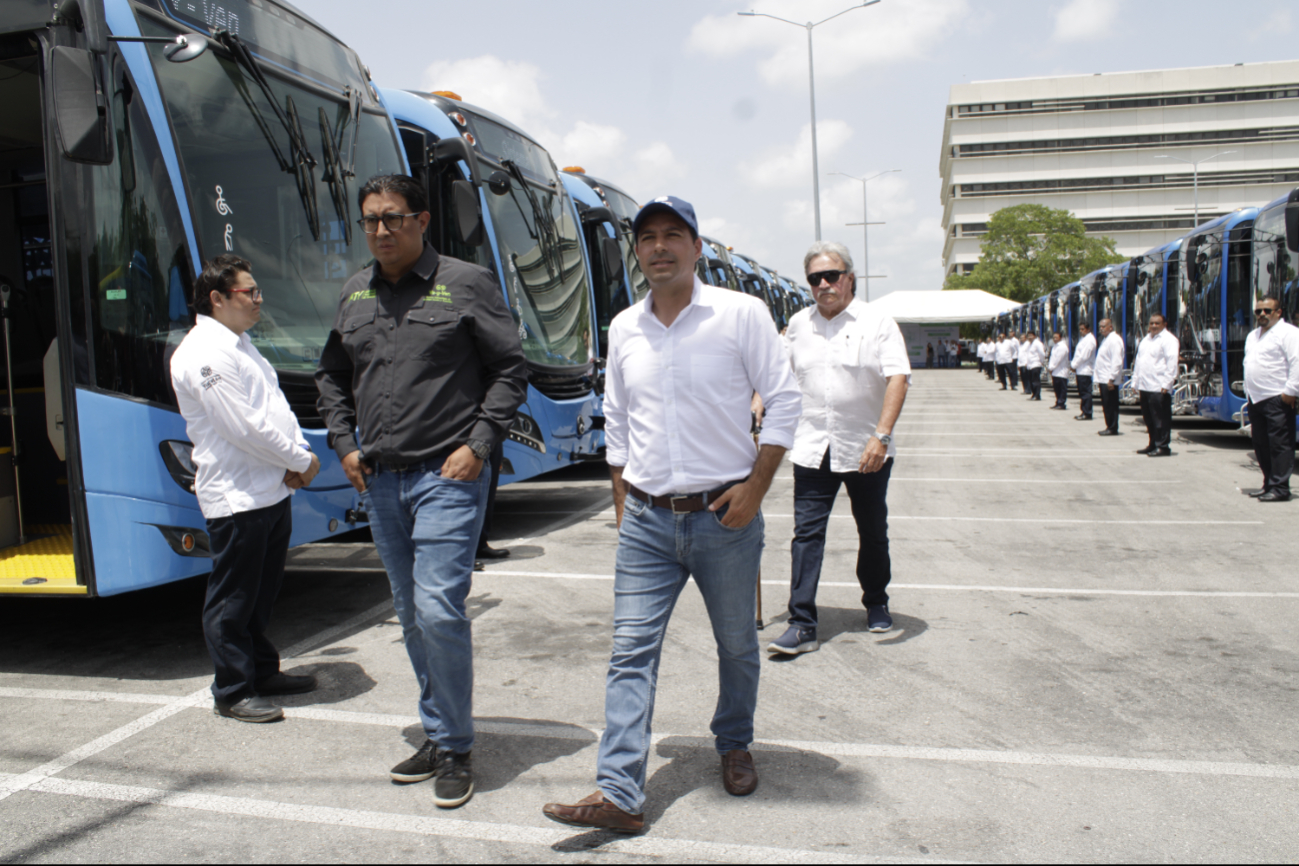 Mauricio Vila supervisó las nuevas unidades, que arrancarán a partir del viernes Mauricio Vila supervisó las nuevas unidades, que arrancarán a partir del viernes