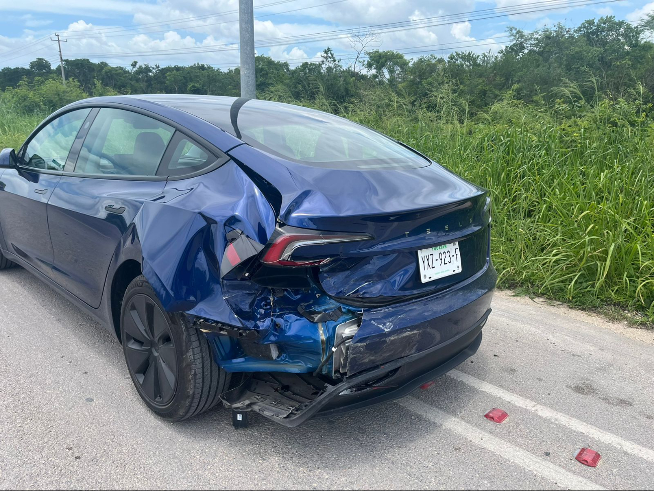 Lo que sería un día para pasar en familia terminó en un accidente con daños cuantiosos Lo que sería un día para pasar en familia terminó en un accidente con daños cuantiosos