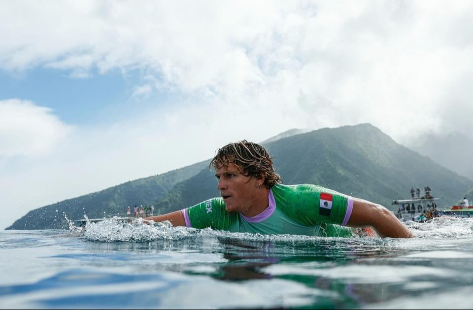 Alan Cleland accedió a tercera ronda en surf Alan Cleland accedió a tercera ronda en surf
