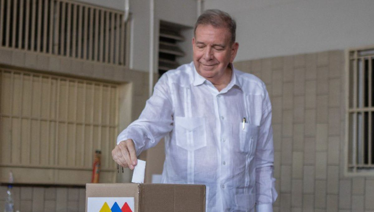 Edmundo González emitió su voto en Venezuela Edmundo González emitió su voto en Venezuela