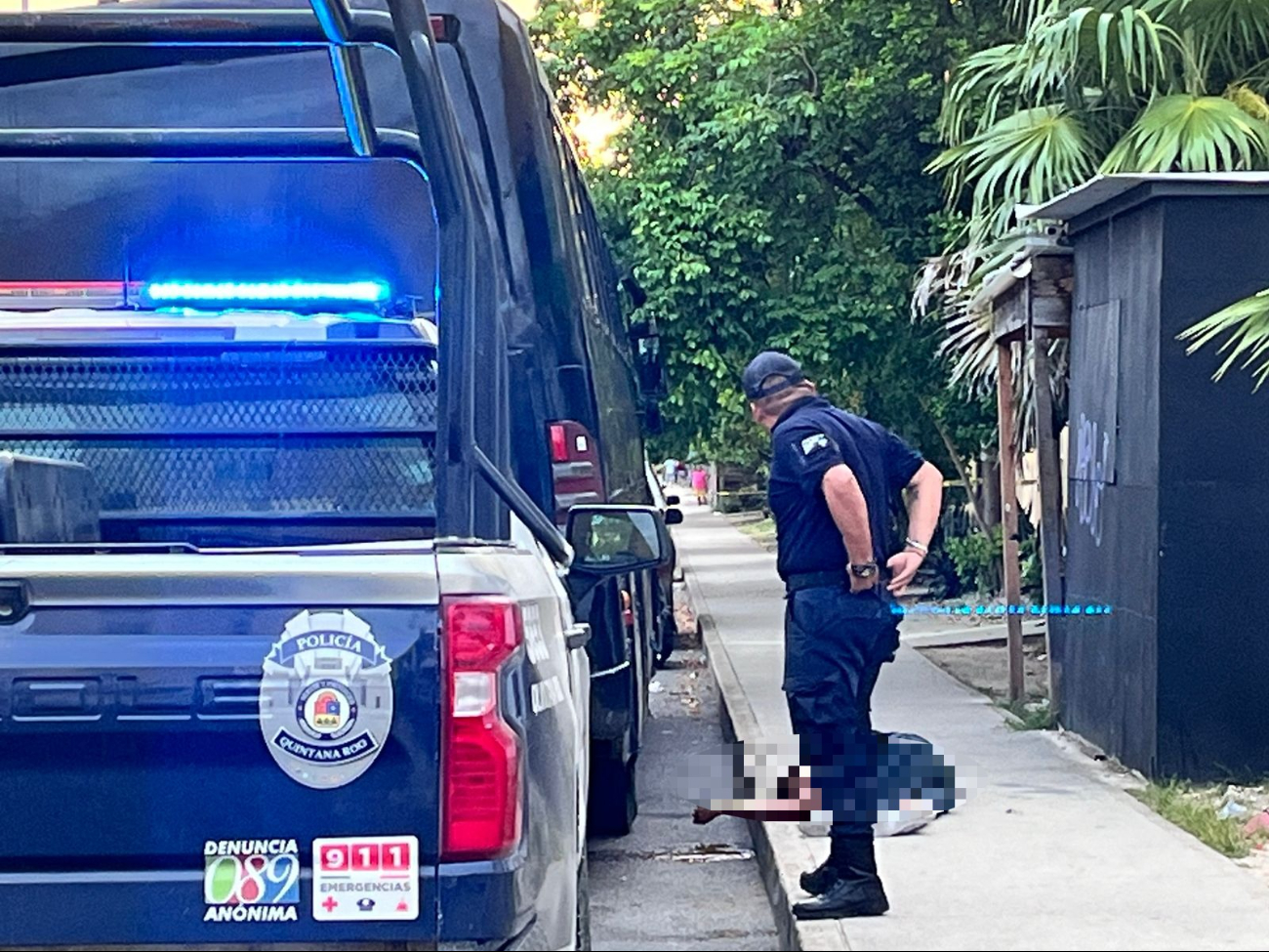 Elementos de la policía municipal arribaron al lugar de los hechos en donde confirmaron la presencia de una persona lesionada Elementos de la policía municipal arribaron al lugar de los hechos en donde confirmaron la presencia de una persona lesionada