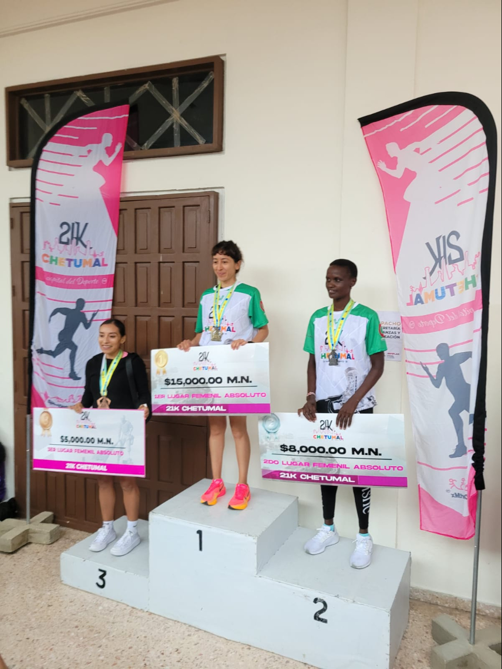 Estela Estrada Lerma conquistó el Medio Maratón de Chetumal en la modalidad femenil Estela Estrada Lerma conquistó el Medio Maratón de Chetumal en la modalidad femenil