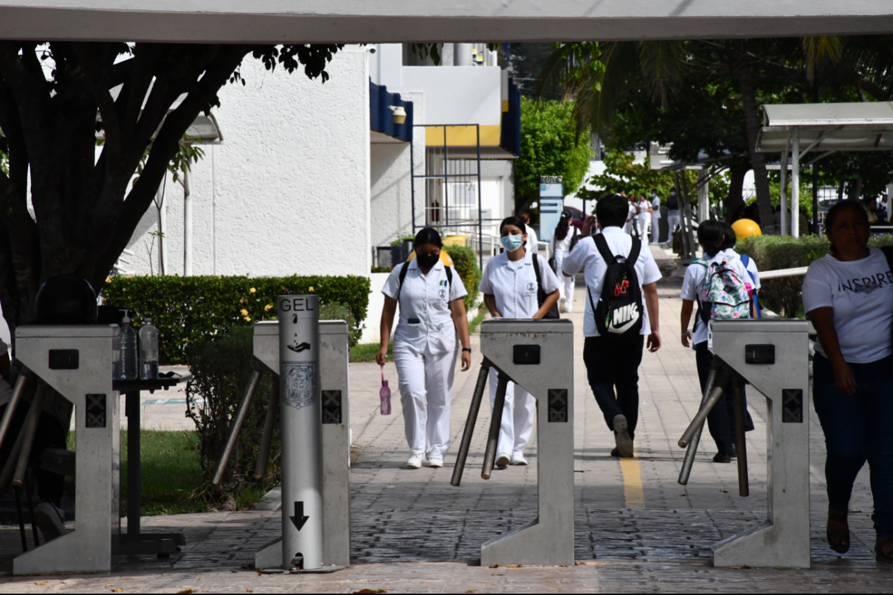 Muchos tienen problemas de depresión e intentos de suicidio, pues ingresan a medicina, pero no saben si la van a terminar.