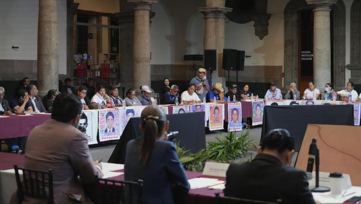 Claudia Sheinbaum continuará con la búsqueda de los 43 normalistas desaparecidos de Ayotzinapa
