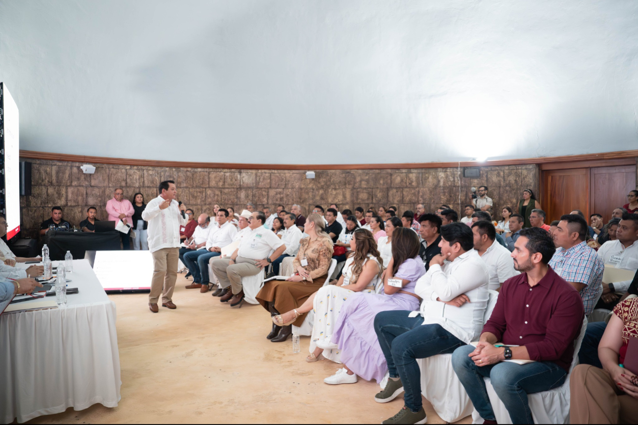 Joaquín Díaz Mena llama a candidatos electos de Yucatán  a mantenerse “cerca del pueblo”