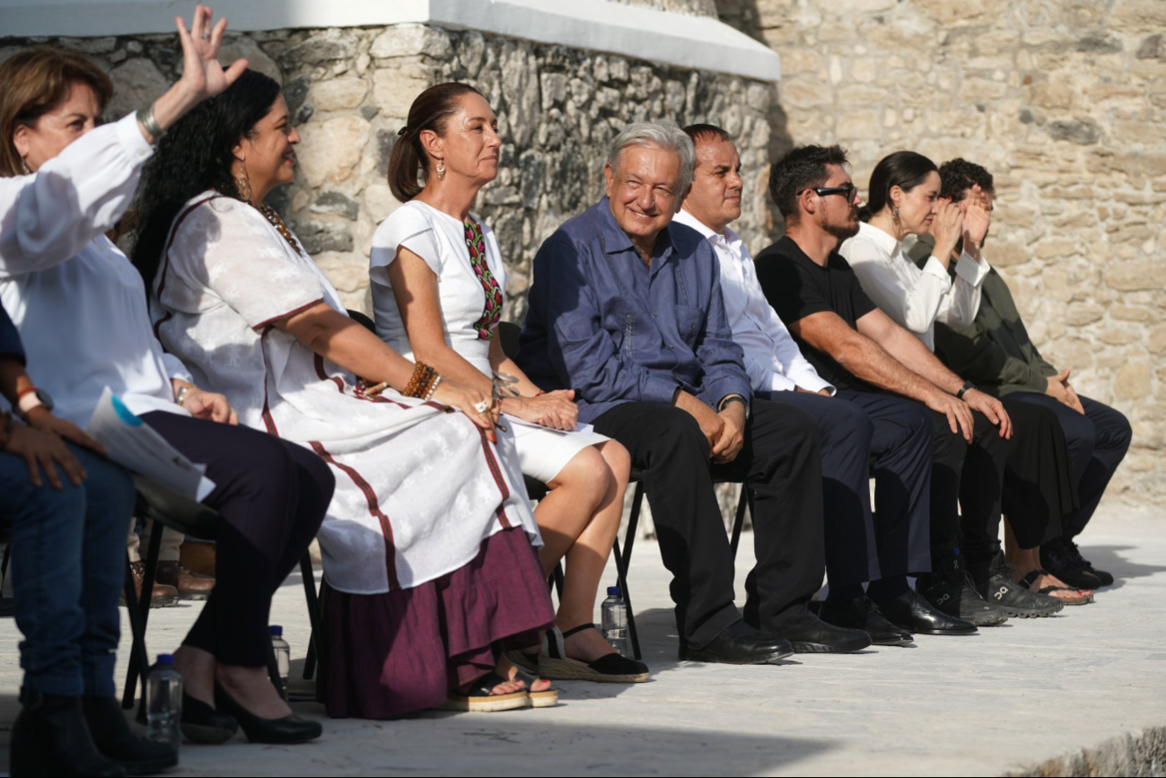 Los familiares de los normalistas desaparecidos tendrán más reuniones con Claudia Sheinbaum y AMLO Los familiares de los normalistas desaparecidos tendrán más reuniones con Claudia Sheinbaum y AMLO