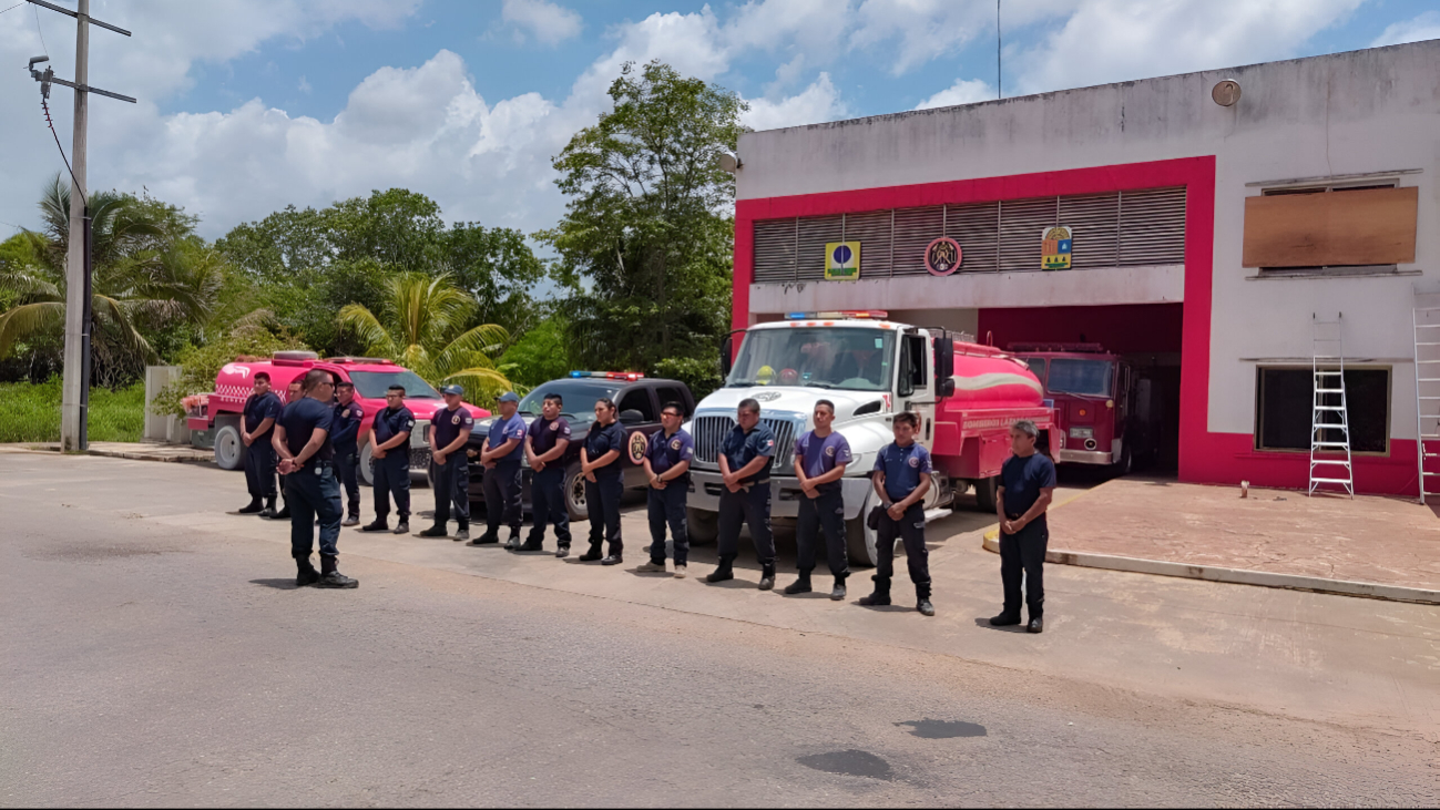 Bomberos de Lázaro Cárdenas exponen carencias ‘extremas’ en su labor