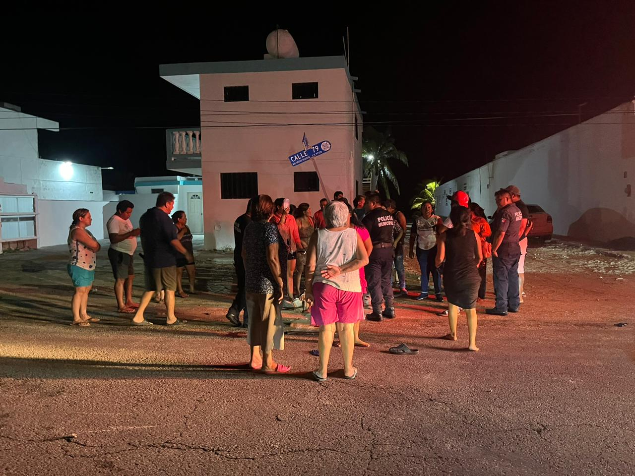 Policías discutieron con allegados del motociclista Policías discutieron con allegados del motociclista