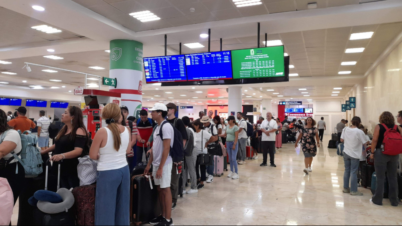Aeropuerto de Cancún opera con al menos 20 vuelos retrasados y uno cancelado