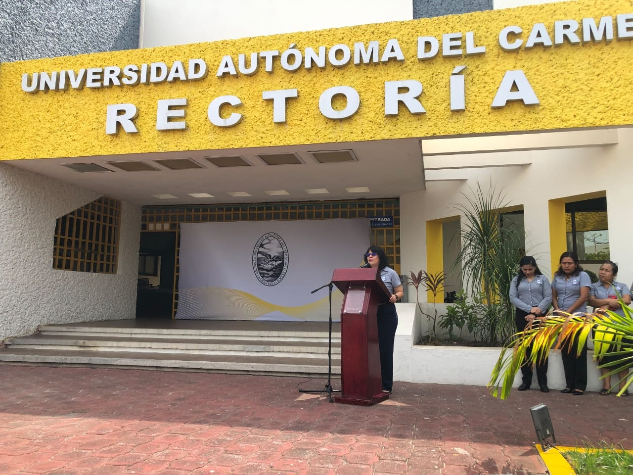 Todo indica que el gremio laboral universitario ya no confía en Martha Laffón Leal, por la pasividad mostrada ante el problema.