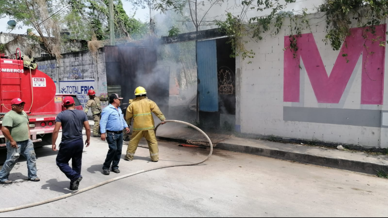 Bomberos acudieron al llamado de la ciudadanía Bomberos acudieron al llamado de la ciudadanía