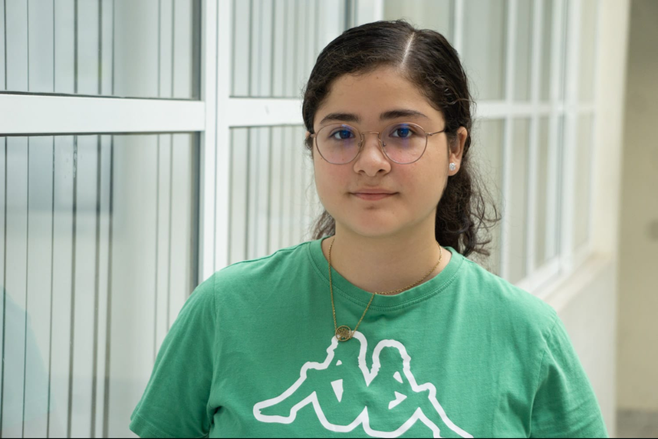 Dana Medina González, alumna de tercer grado de Secundaria, obtuvo la medalla de Bronce Dana Medina González, alumna de tercer grado de Secundaria, obtuvo la medalla de Bronce
