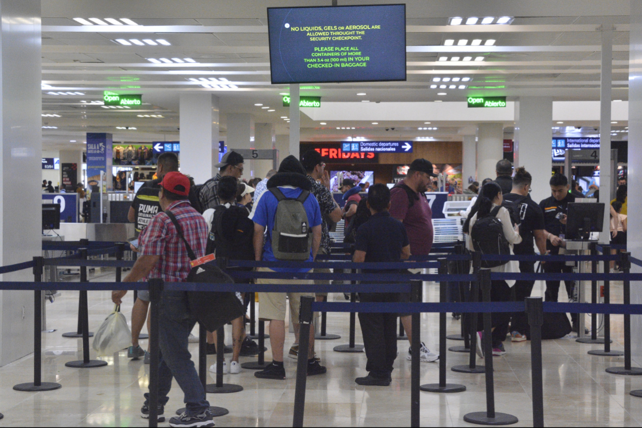 La baja de operaciones también disminuye la movilidad de pasajeros La baja de operaciones también disminuye la movilidad de pasajeros