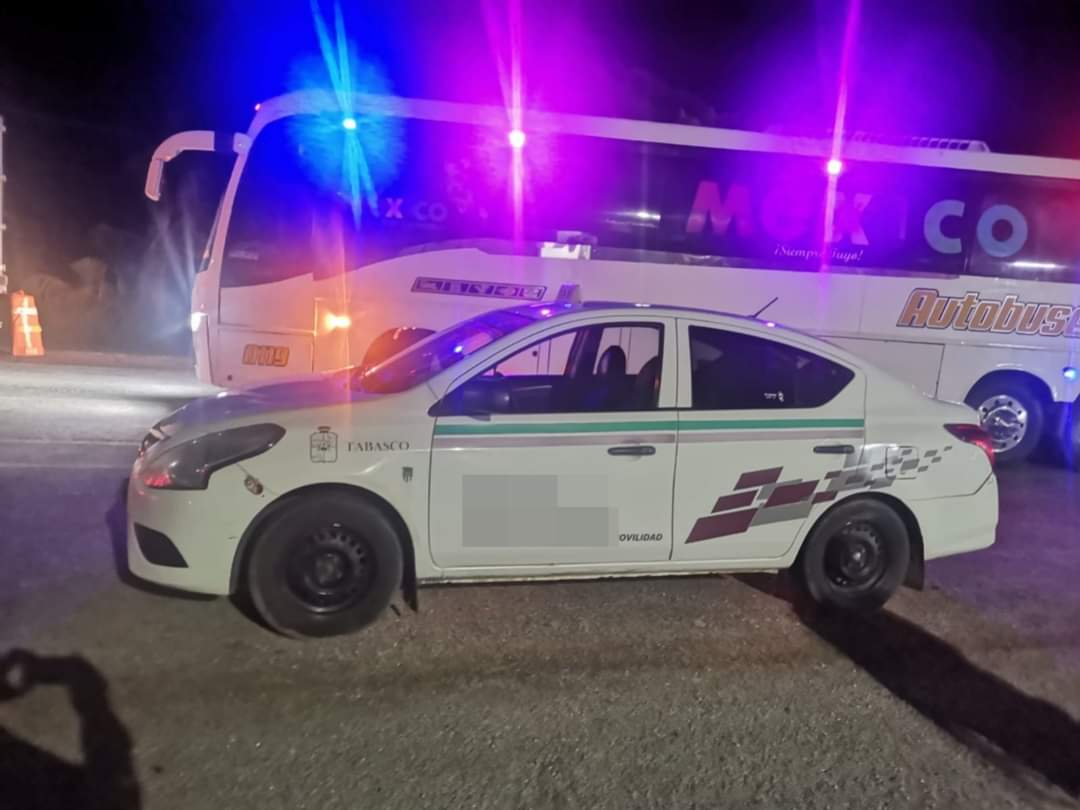 Los detenidos viajaban en un taxi blanco con placas de Tabasco sobre la carretera Escárcega – Villahermosa. Los detenidos viajaban en un taxi blanco con placas de Tabasco sobre la carretera Escárcega – Villahermosa.