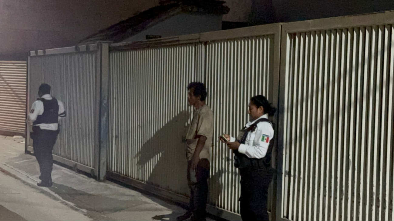 Vagabundo inicia incendio y alarma a vecinos Vagabundo inicia incendio y alarma a vecinos