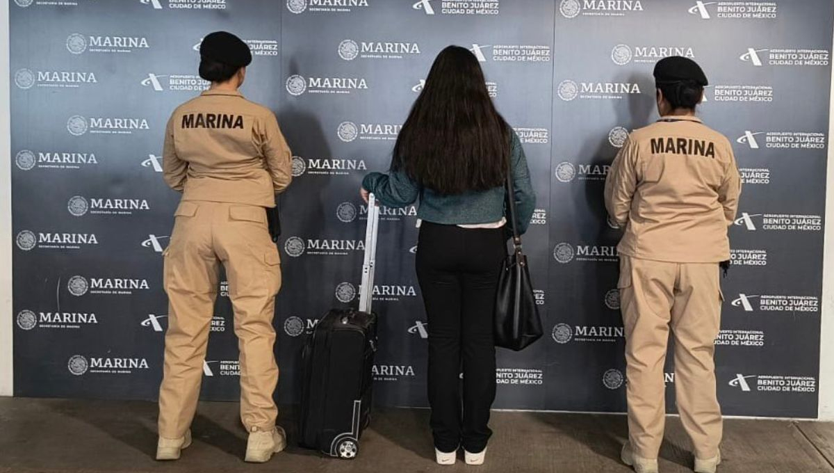La mujer fue arrestada en el AICM La mujer fue arrestada en el AICM
