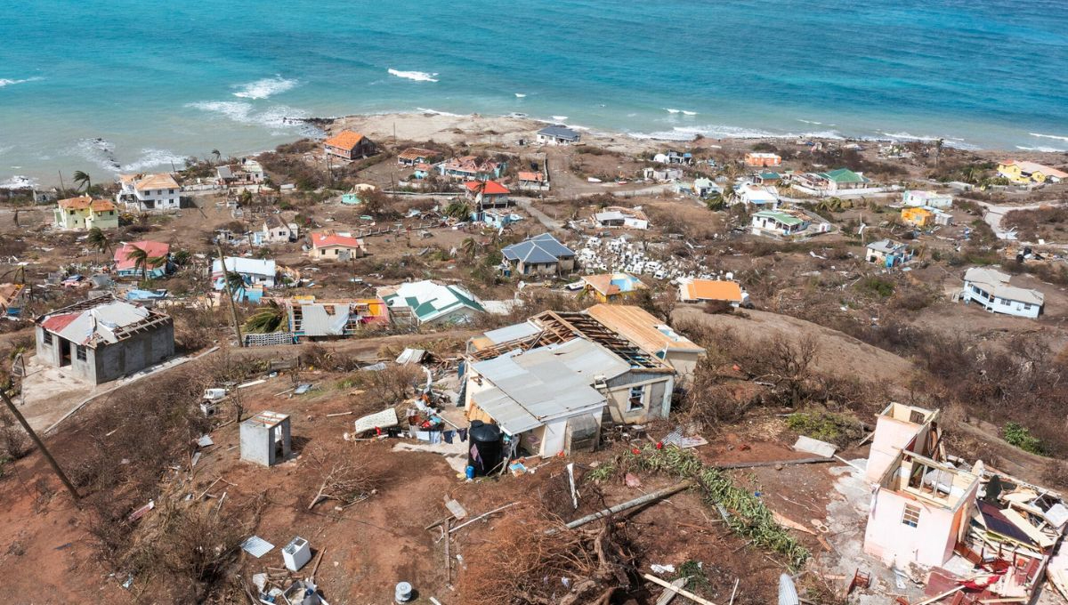 El Huracán Beryl dejó cuantiosos daños a su paso por Jamaica El Huracán Beryl dejó cuantiosos daños a su paso por Jamaica