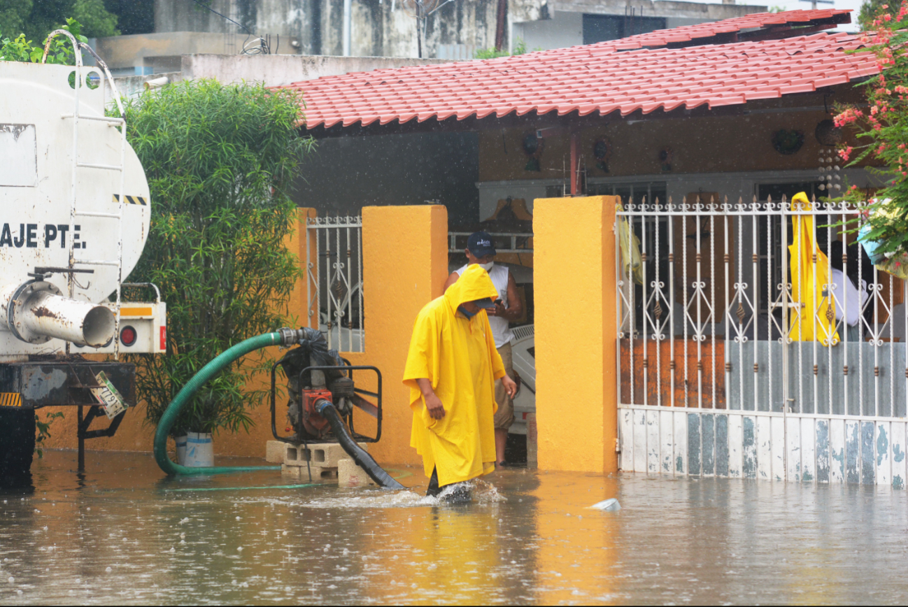 Activan la Alerta Naranja en Yucatán por  la cercanía del Huracán Beryl