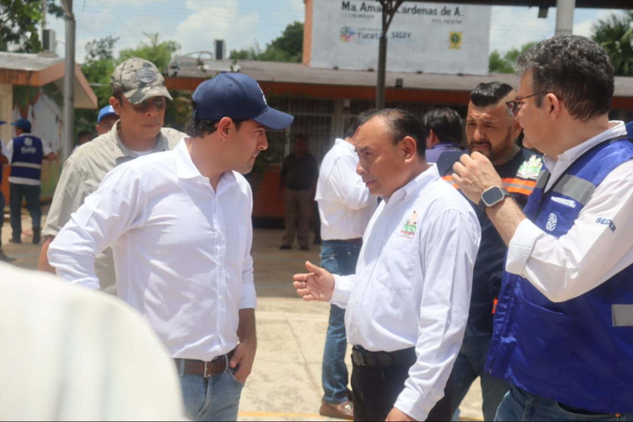 Mauricio Vila Dosal recorre municipios de Yucatán donde impactará el Huracán Beryl  