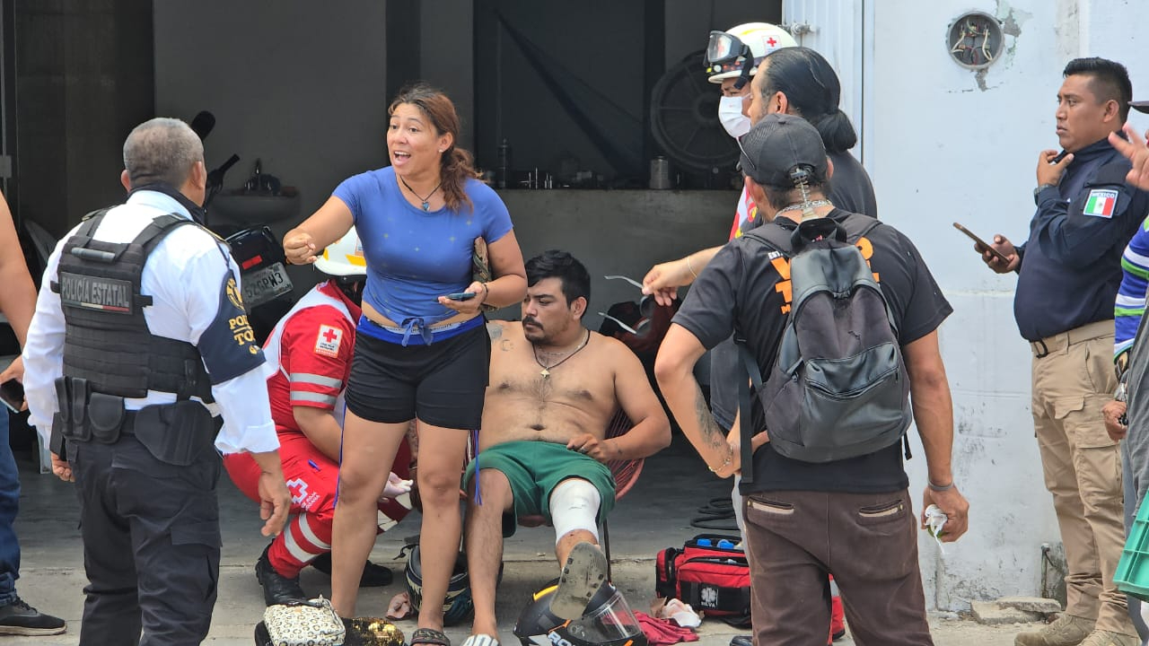 Motociclista recibe atención médica, luego de accidente, en Campeche Motociclista recibe atención médica, luego de accidente, en Campeche