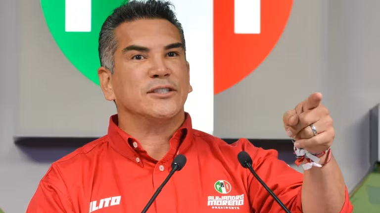 Priistas exigen salida de Alito Moreno y se manifiestan en contra de su reelección 