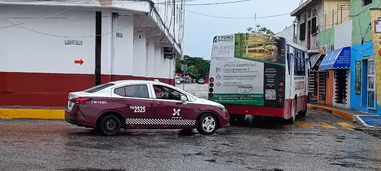 Concesionarios expresan inquietudes sobre competencia desleal y regulación del transporte público sin obtener claridad. Concesionarios expresan inquietudes sobre competencia desleal y regulación del transporte público sin obtener claridad.
