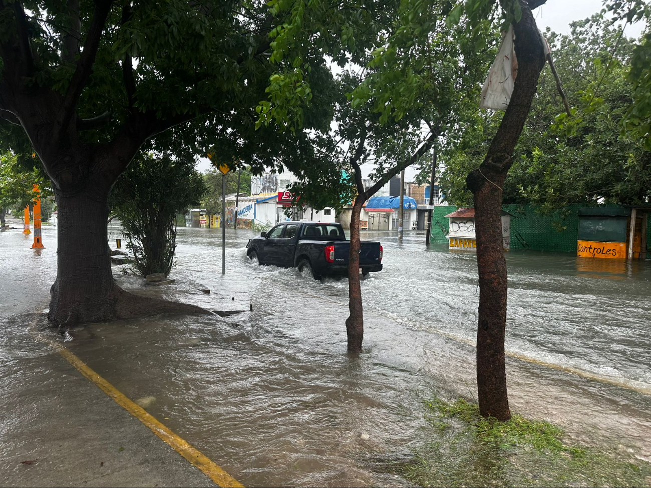 Son varias avenidas con inundaciones Son varias avenidas con inundaciones