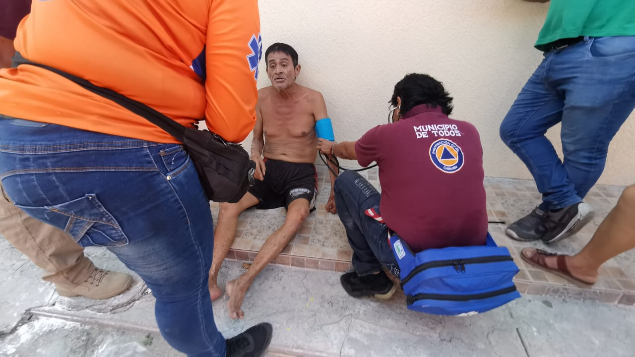 El hombre se encontraba desorientado por falta de sus medicamentos El hombre se encontraba desorientado por falta de sus medicamentos