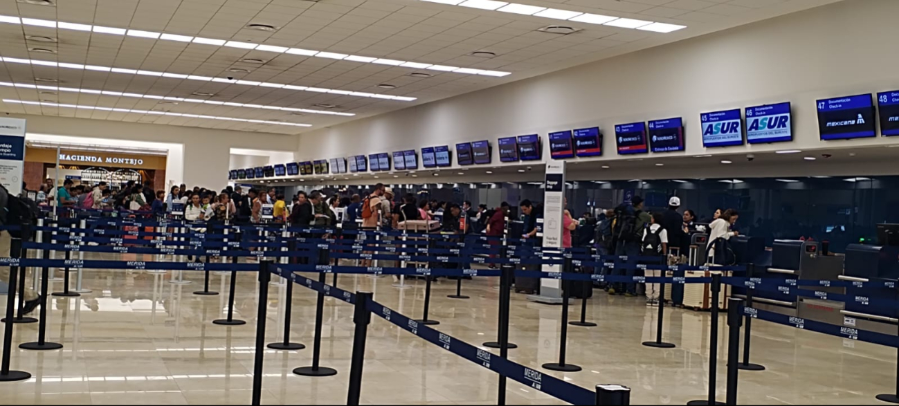 Hay gran afluencia de pasajeros en el aeropuerto de Mérida Hay gran afluencia de pasajeros en el aeropuerto de Mérida