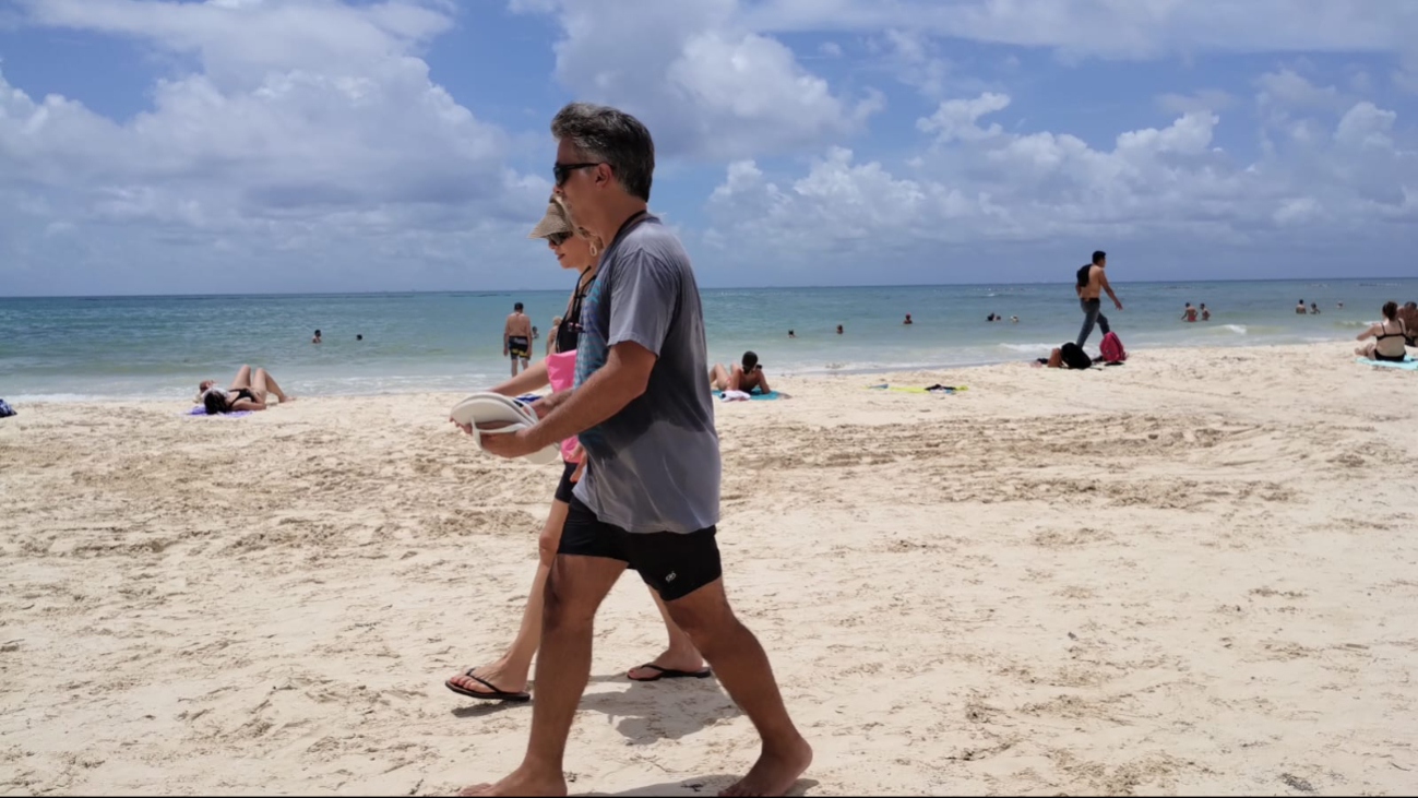 La buena afluencia de turistas se mantiene en Playa del Carmen La buena afluencia de turistas se mantiene en Playa del Carmen