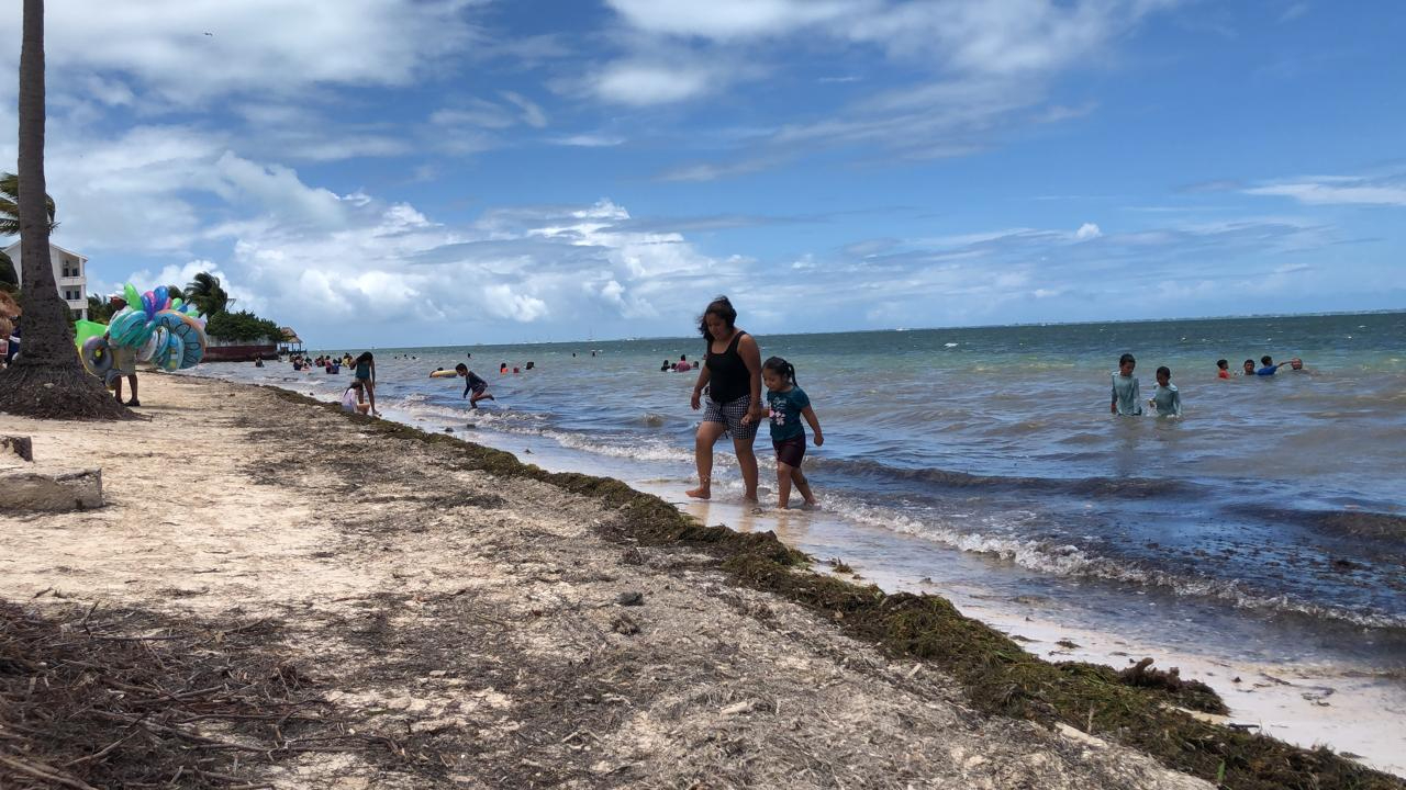 Bañistas en Playa del Niño
