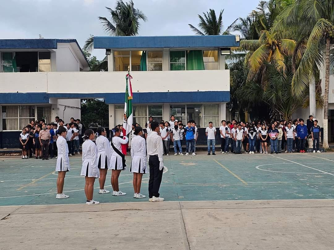Los estudiantes quieren una ceremonia de graduación, ya que en 2020 no la tuvieron por el COVID-19