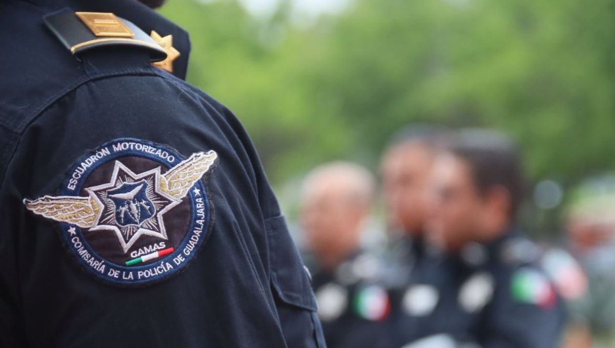 Encuentran a hombre que llevaba una semana muerto dentro de una camioneta en Jalisco