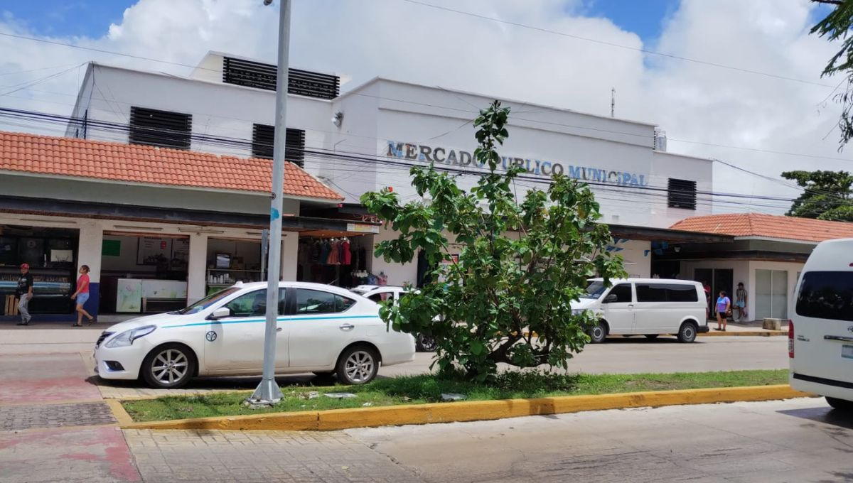 Locatarios del Mercado 'Diana Laura Riojas' cumplen 3 años más sin agua potable en Playa del Carmen