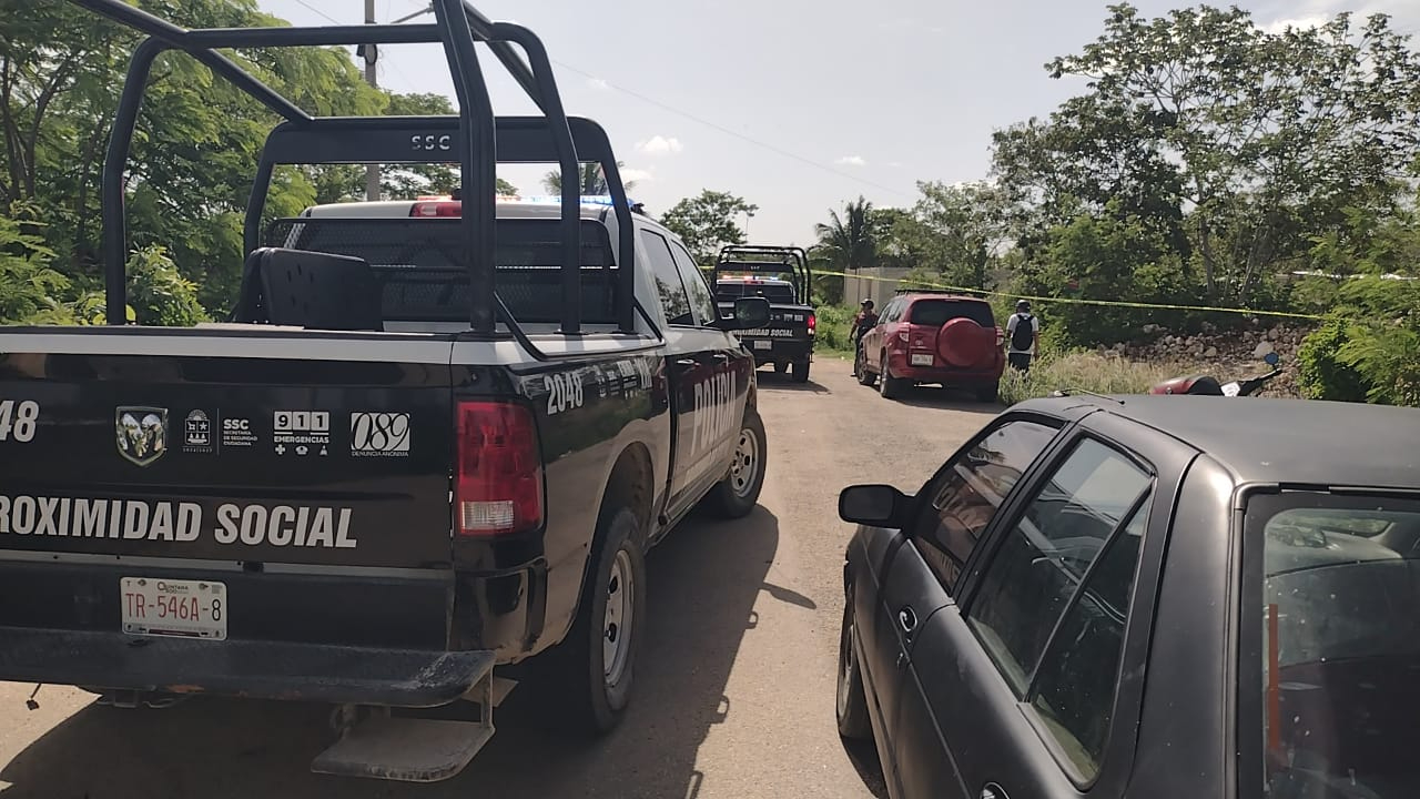 Policías y bomberos acordonaron el área para las diligencias Policías y bomberos acordonaron el área para las diligencias