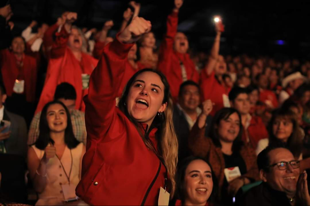 Se cuestiona la legitimidad de las alianzas políticas del PRI con otros partidos. Se cuestiona la legitimidad de las alianzas políticas del PRI con otros partidos.