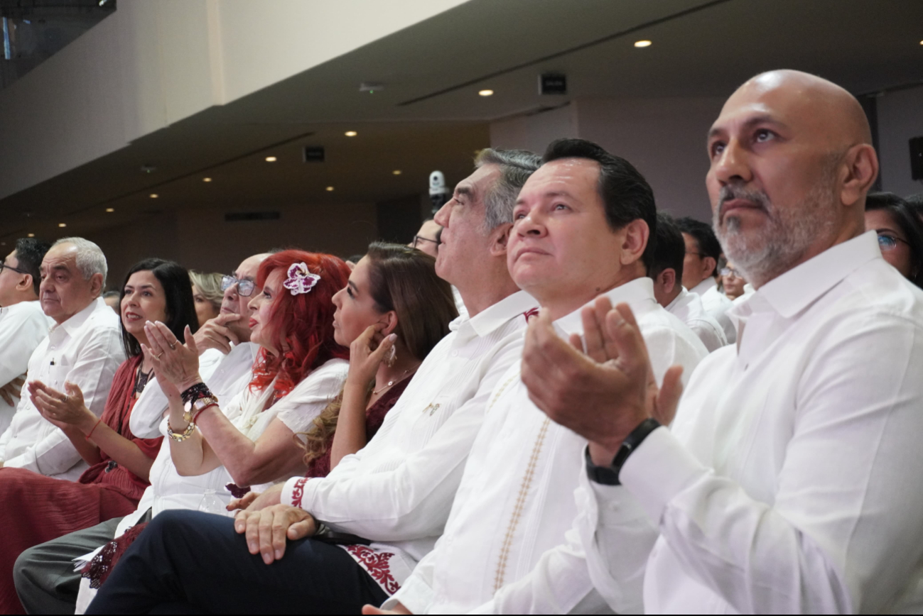Joaquín Díaz Mena, gobernador electo de Yucatán, asiste al Tercer Informe de Gobierno de Layda Sansores 
