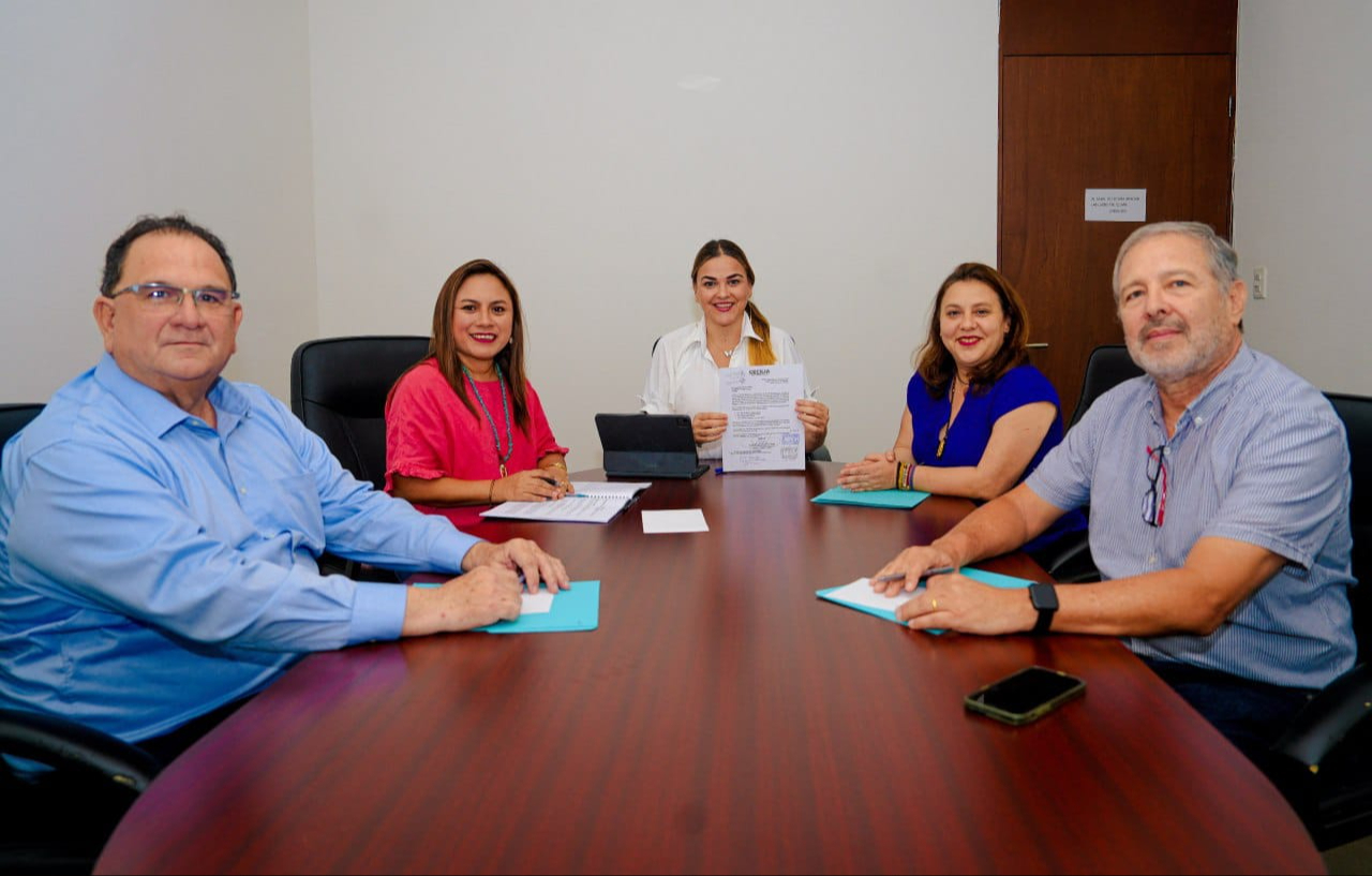 Cecilia Patrón presenta a  integrantes de  la Comisión de Transición, ¿Quiénes son?