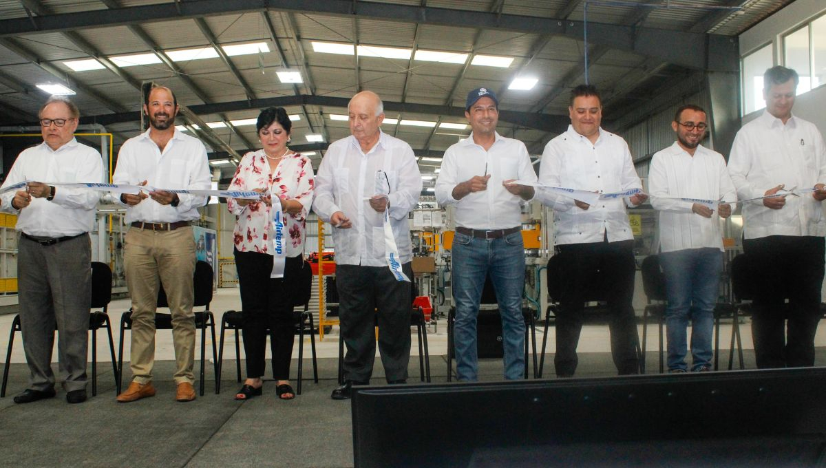 Mauricio Vila inaugura planta de radiadores automotrices en Umán