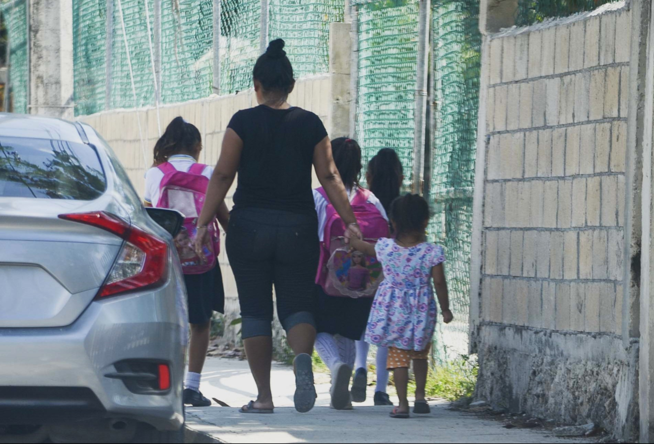 Los menores de edad también se ven afectados por la violencia Los menores de edad también se ven afectados por la violencia