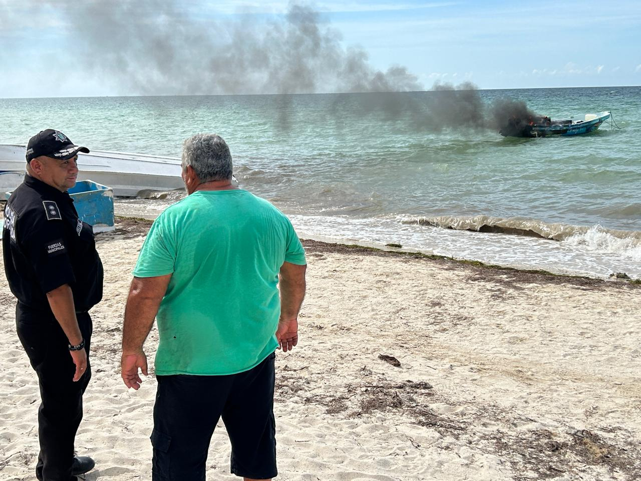 Pescadores de Telchac Puerto acuerdan destruir las lanchas de los pulperos foráneos