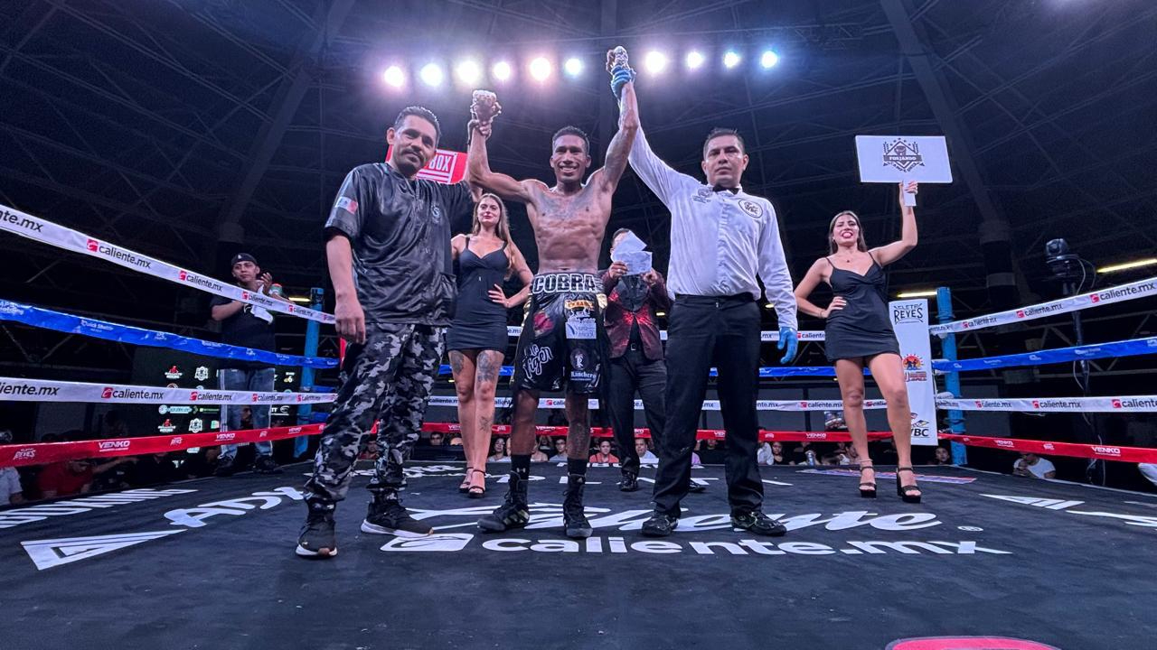 Alvino "Cobra" Herrera, ganador del choque estelar en Playa del Carmen Alvino "Cobra" Herrera, ganador del choque estelar en Playa del Carmen