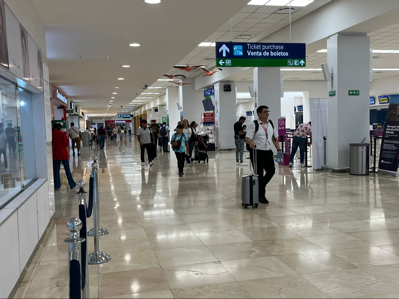 Con un vuelo adelantado, inicio la jornada de este domingo en el aeropuerto Internacional de Mérida. Con un vuelo adelantado, inicio la jornada de este domingo en el aeropuerto Internacional de Mérida.