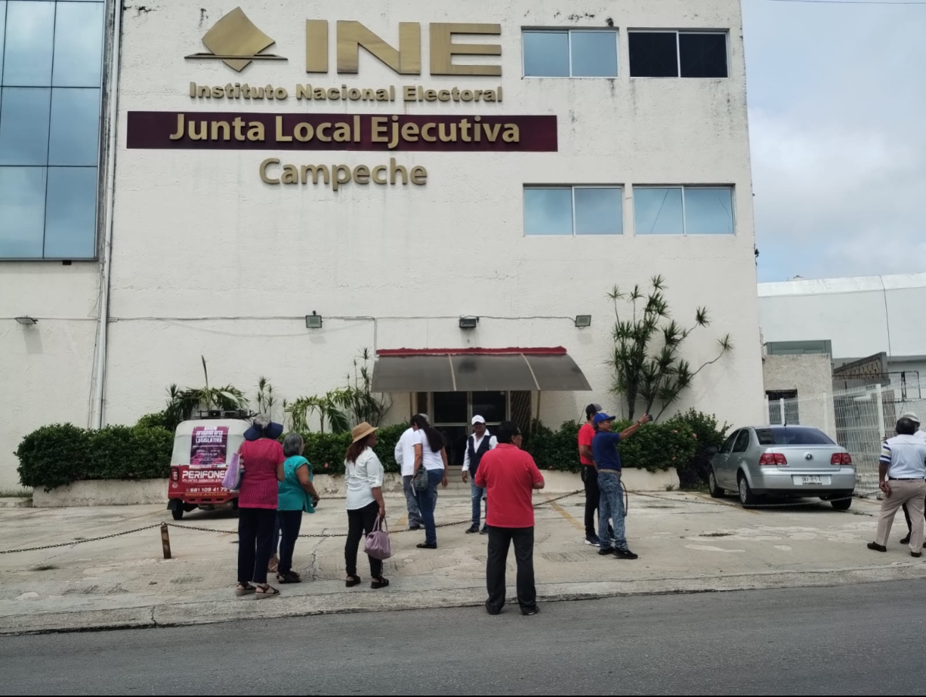 Sólo asistieron 20 integrantes Sólo asistieron 20 integrantes