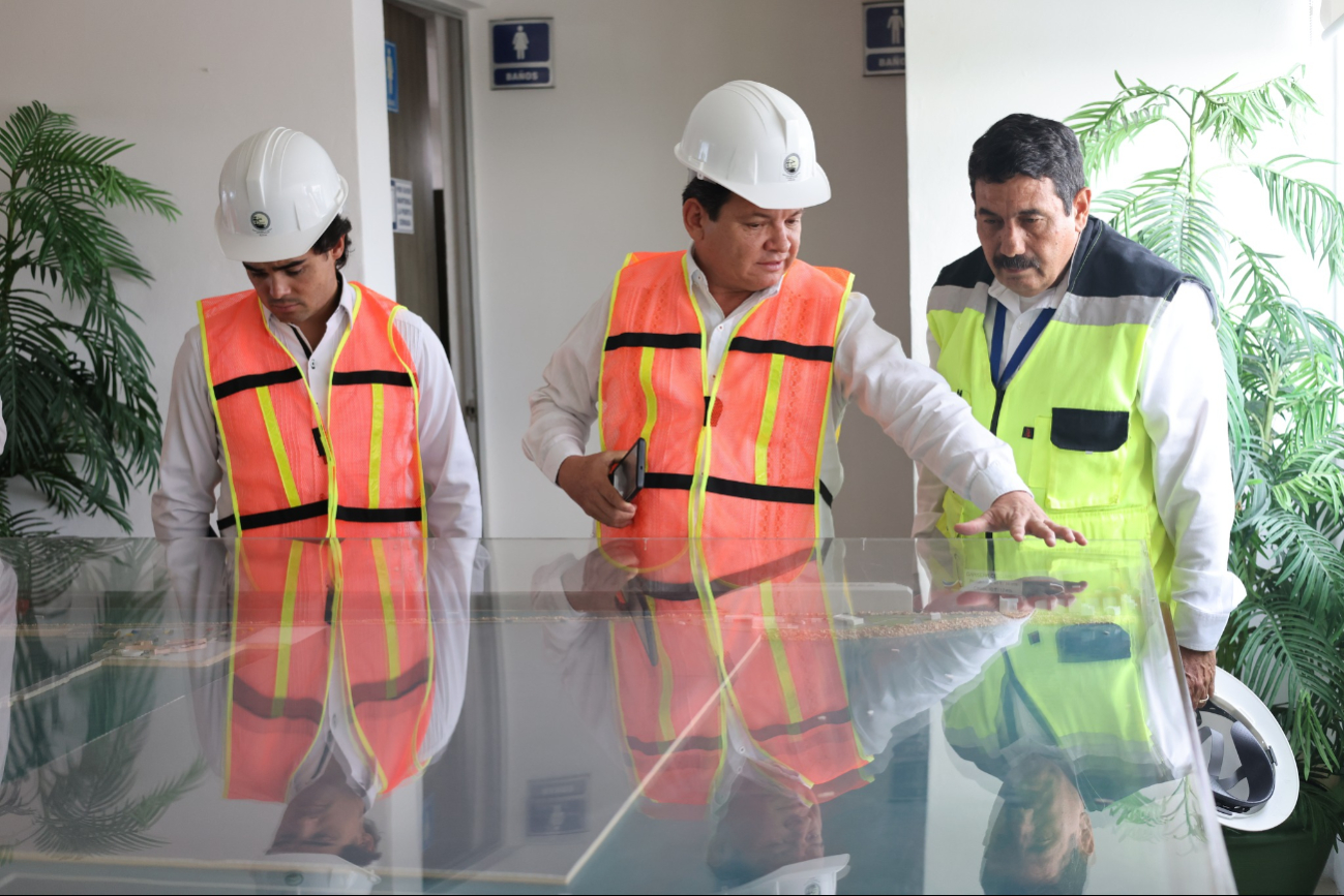 La visita fue organizada por ASIPONA y SEMAR, con la presencia del Contralmirante Víctor Manuel Fernández Carrasco. La visita fue organizada por ASIPONA y SEMAR, con la presencia del Contralmirante Víctor Manuel Fernández Carrasco.