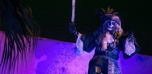 Lorencillo, una historia de piratas" es un espectáculo teatral. Lorencillo, una historia de piratas" es un espectáculo teatral.