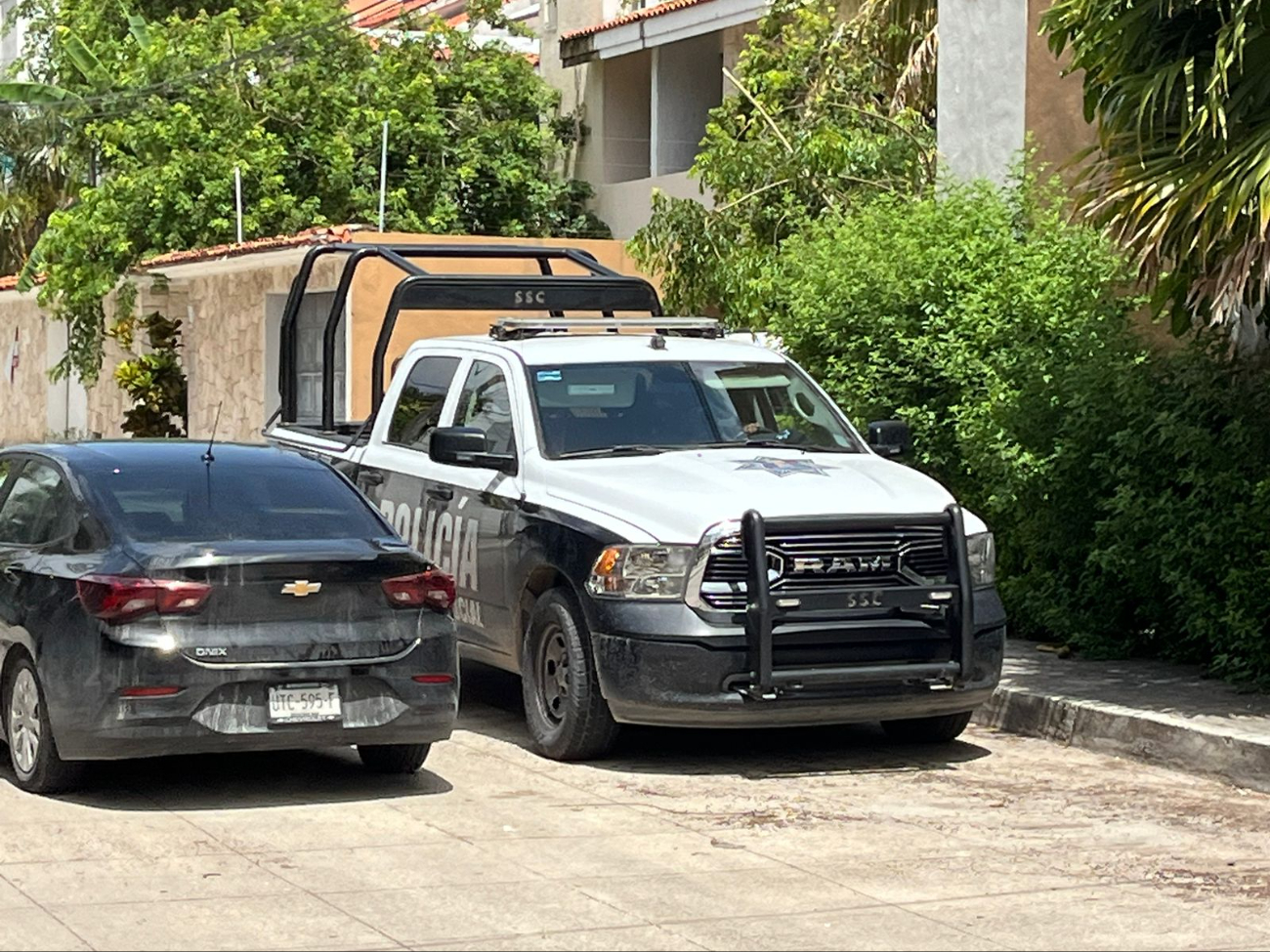 Un policía y un asaltante resultaron lesionados Un policía y un asaltante resultaron lesionados
