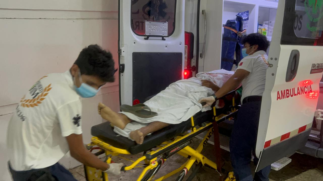 Una persona fue trasladada de emergencia al hospital Una persona fue trasladada de emergencia al hospital